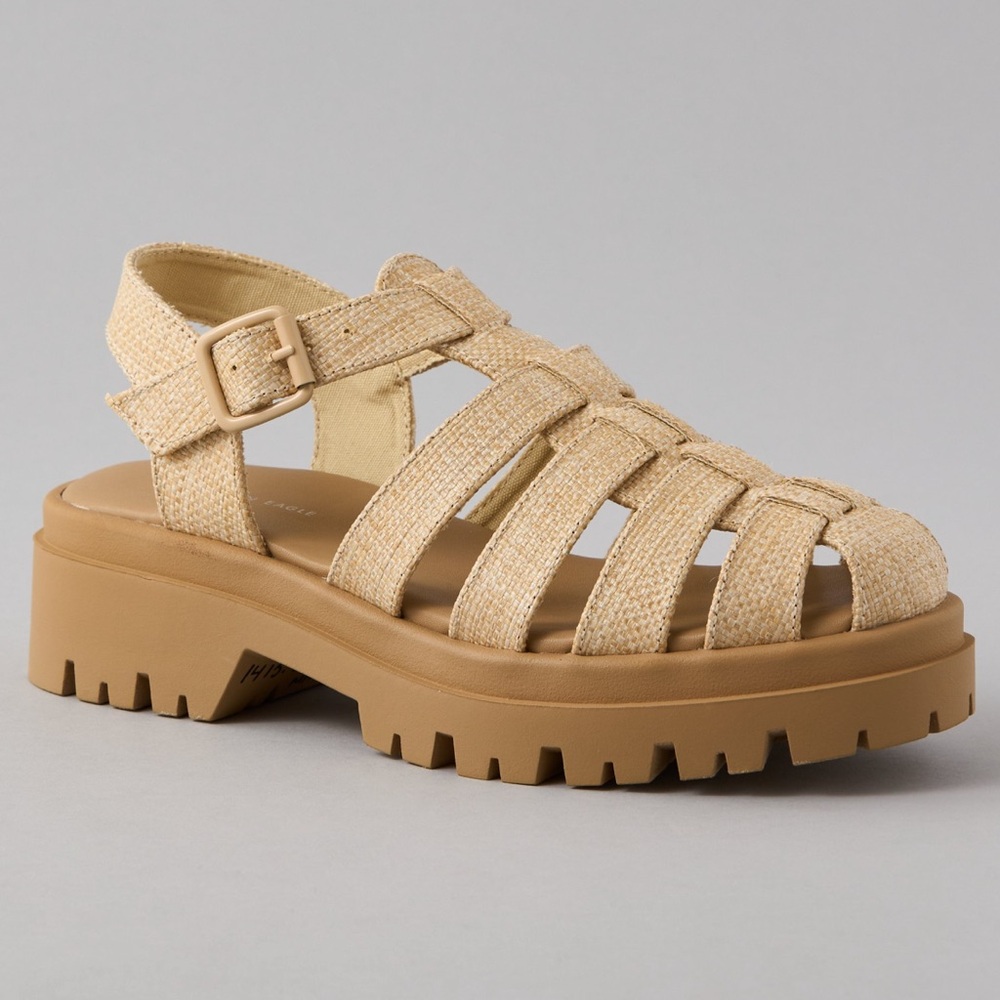 Lightly Worn Raffia Fisherman Lug Sandal - woman’s size 9